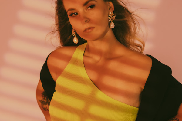 Красота как энергия: фэшн-фотограф Ольга о стиле, смелости и мечтах масштаба i-D